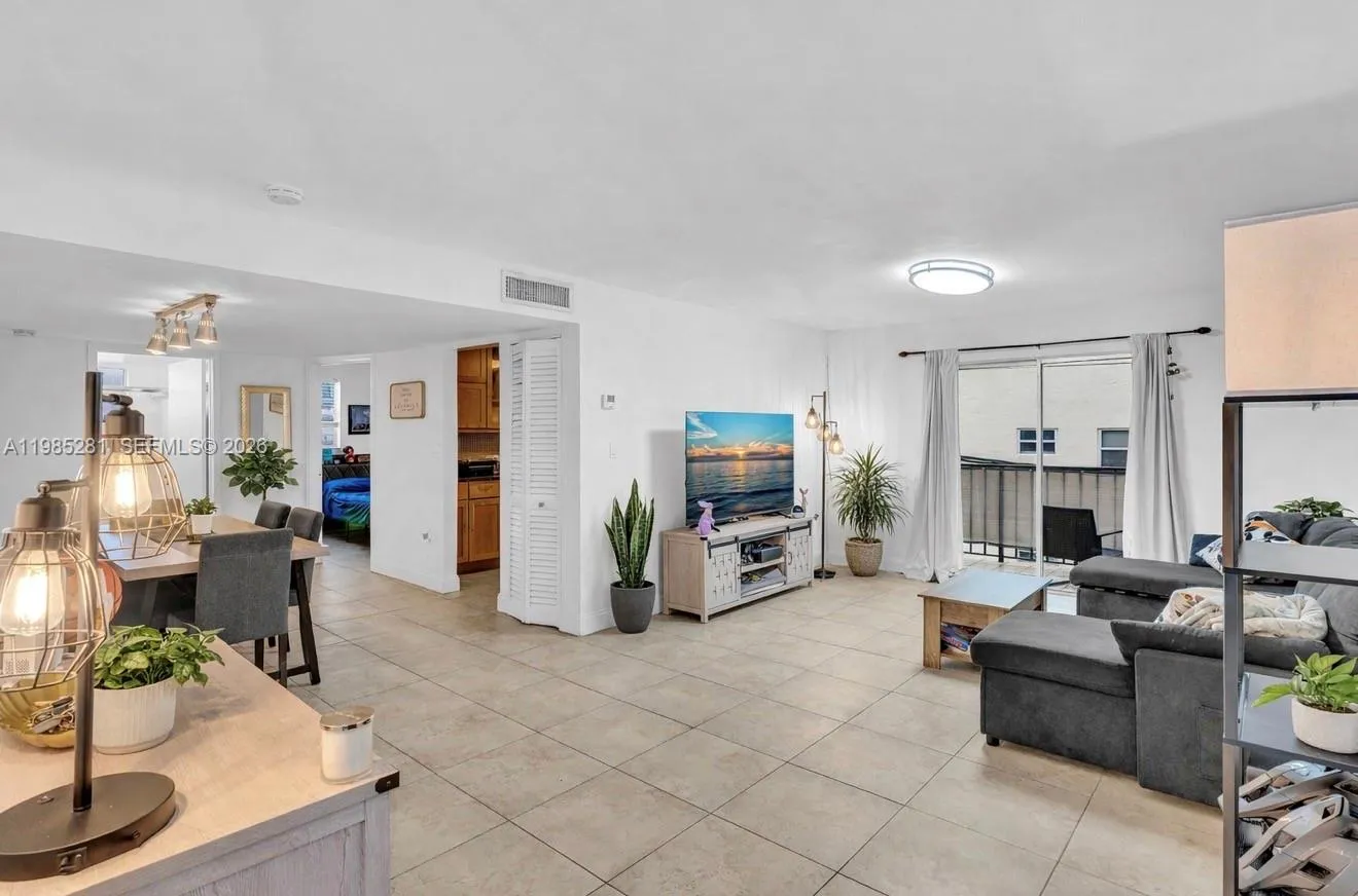 2 bedroom 2 bath for sale at 1236 Alton Rd # 304, Miami Beach FL 33139