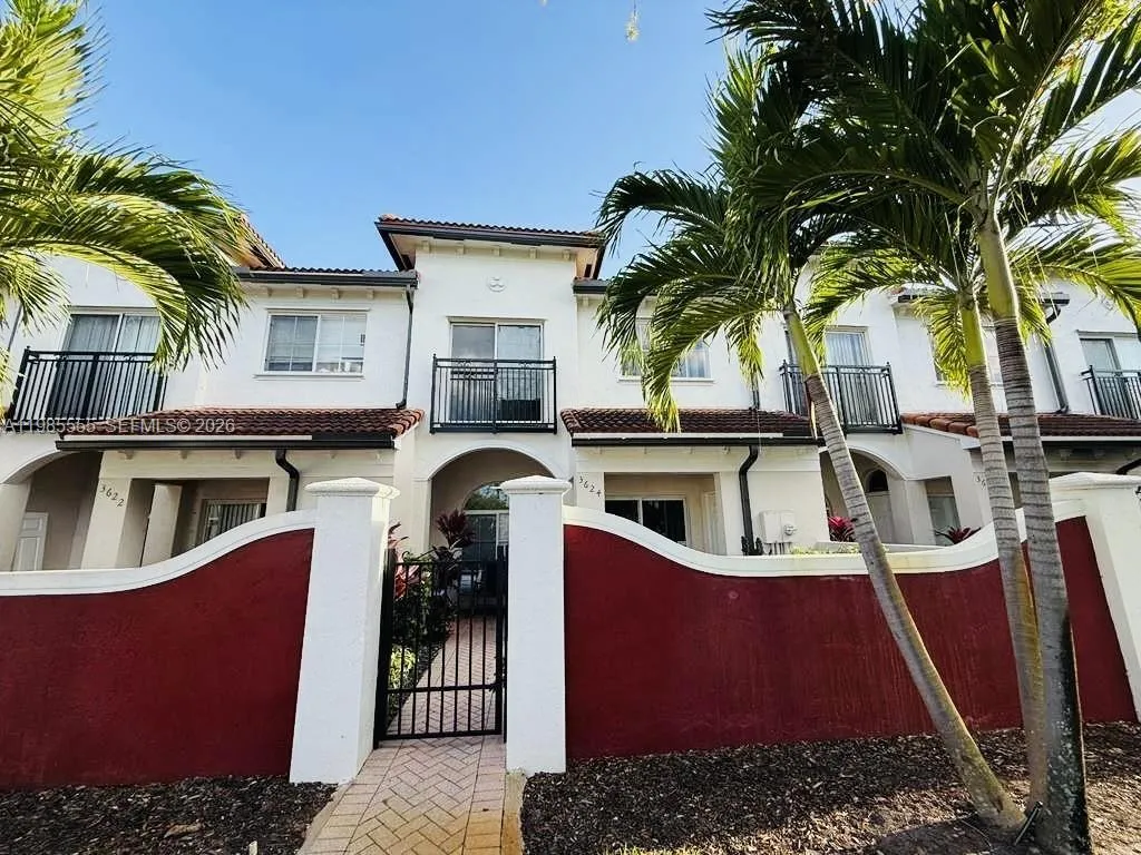 2 bedroom 2 bath for sale at 3624 NW 29th Pl, Lauderdale Lakes FL 33311