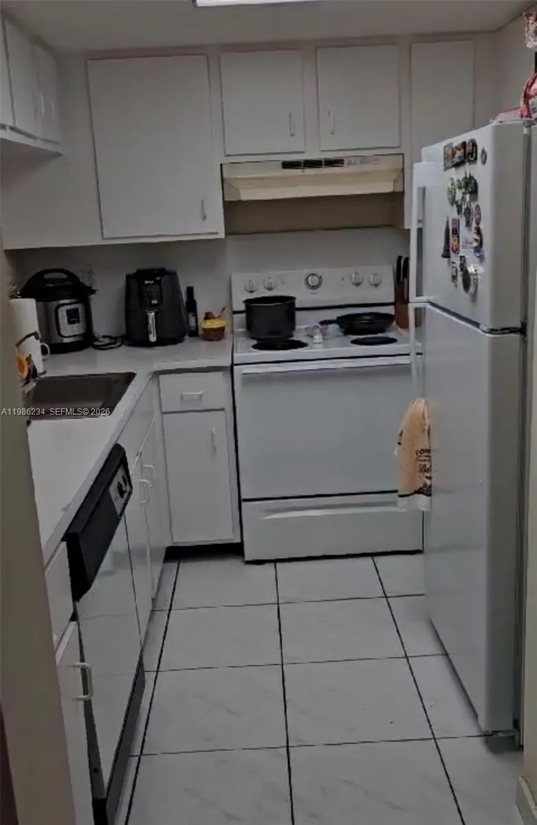 2 bedroom 2 bath for sale at 2075 SW 122nd Ave # 417, Miami FL 33175