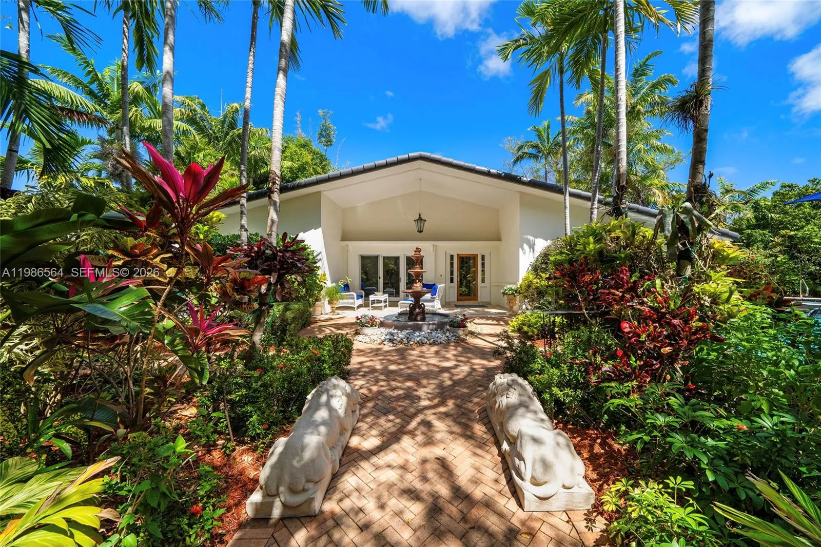 269 Cranwood Dr, Key Biscayne FL 33149