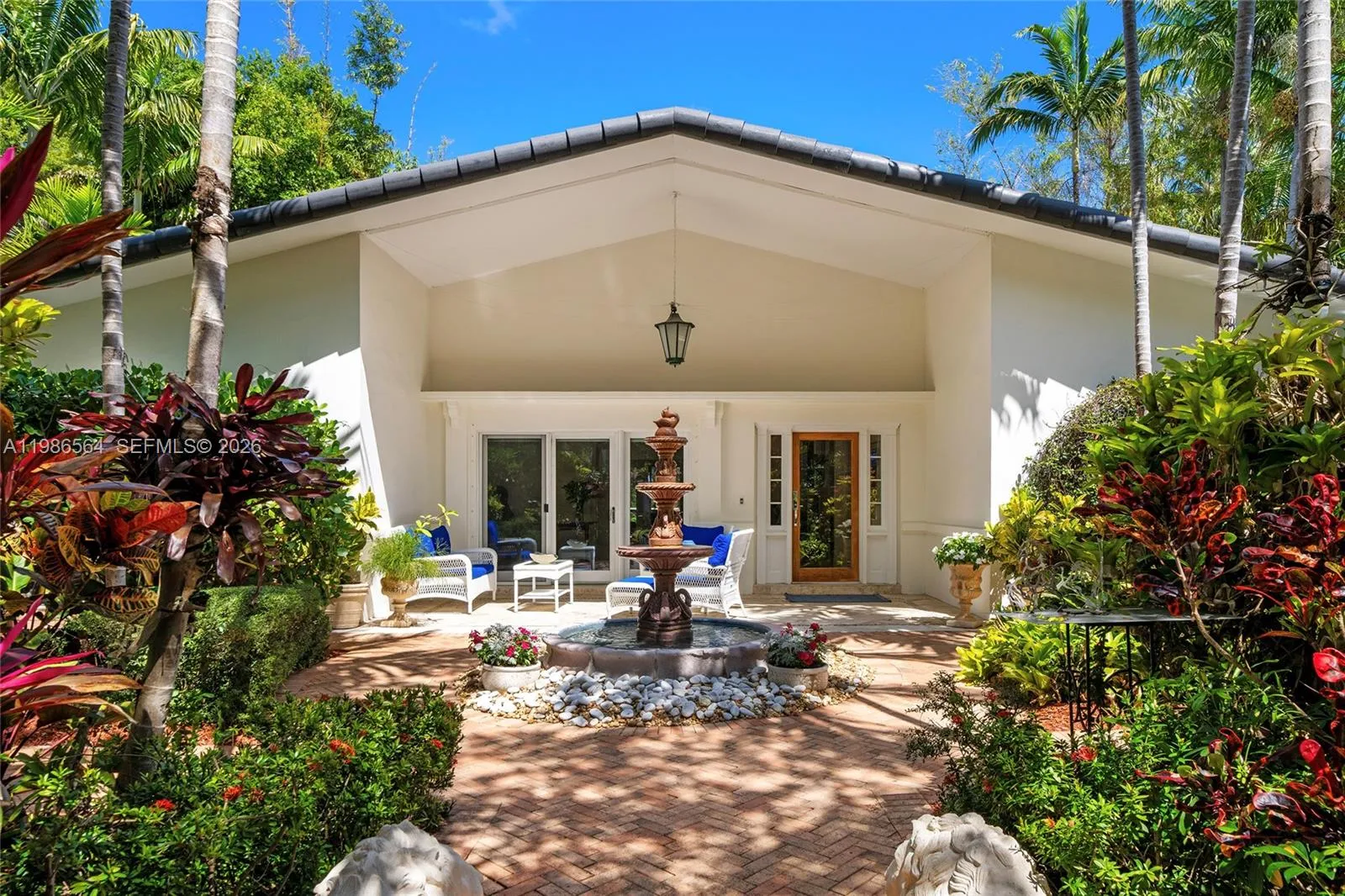 269 Cranwood Dr, Key Biscayne FL 33149