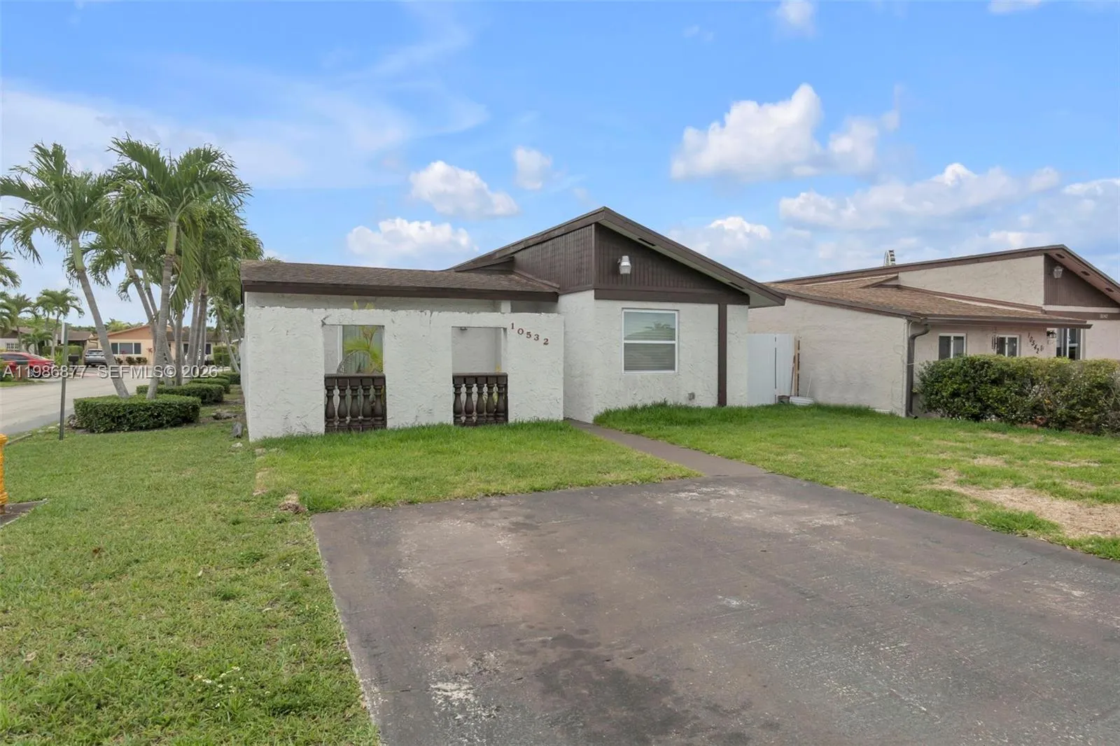 2 bedroom 2 bath for sale at 10532 SW 21st Ln, Miami FL 33165