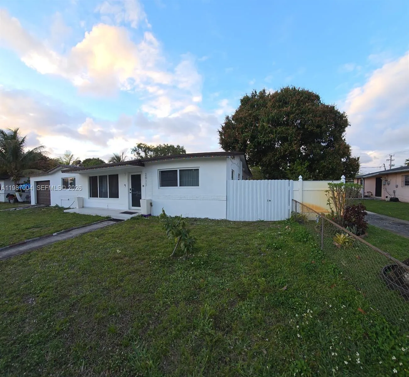 2011 NW 178th St, Miami Gardens FL 33056