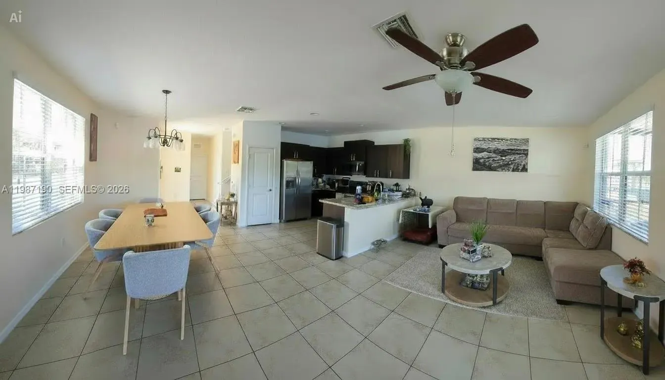 2370 SE 15th St, Homestead FL 33035