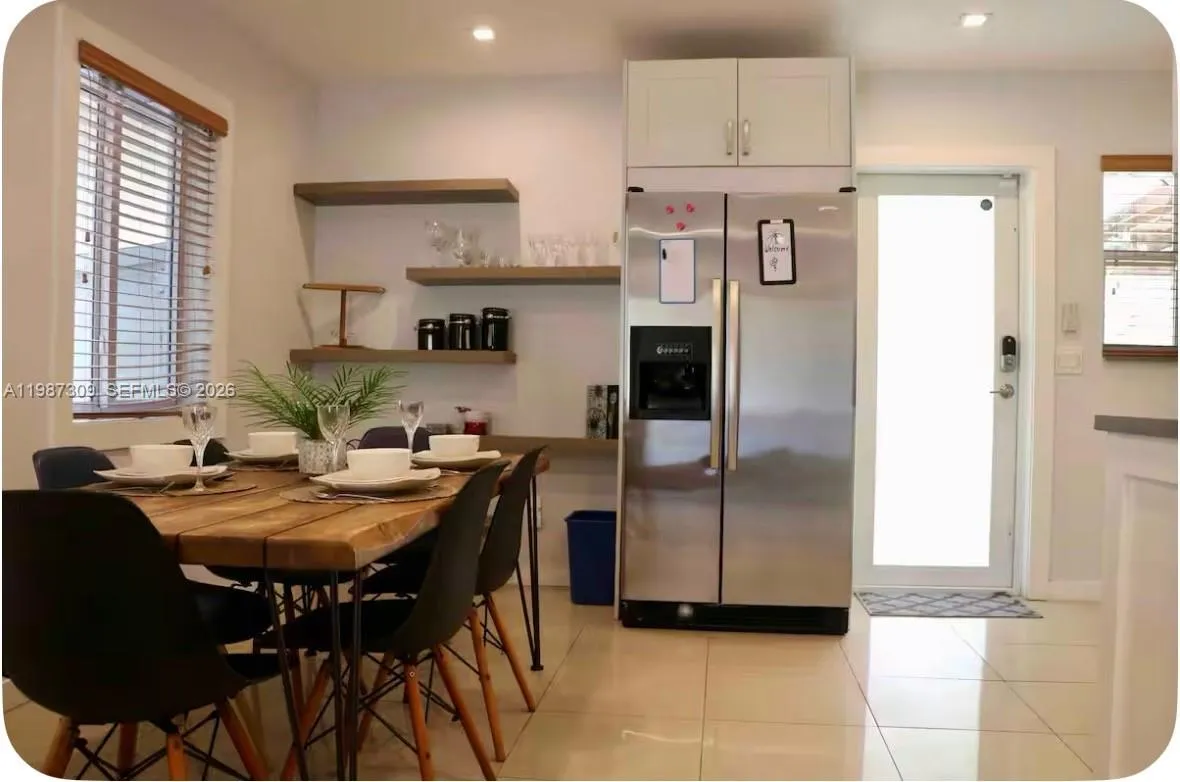 601 NW 116th St, Miami FL 33168