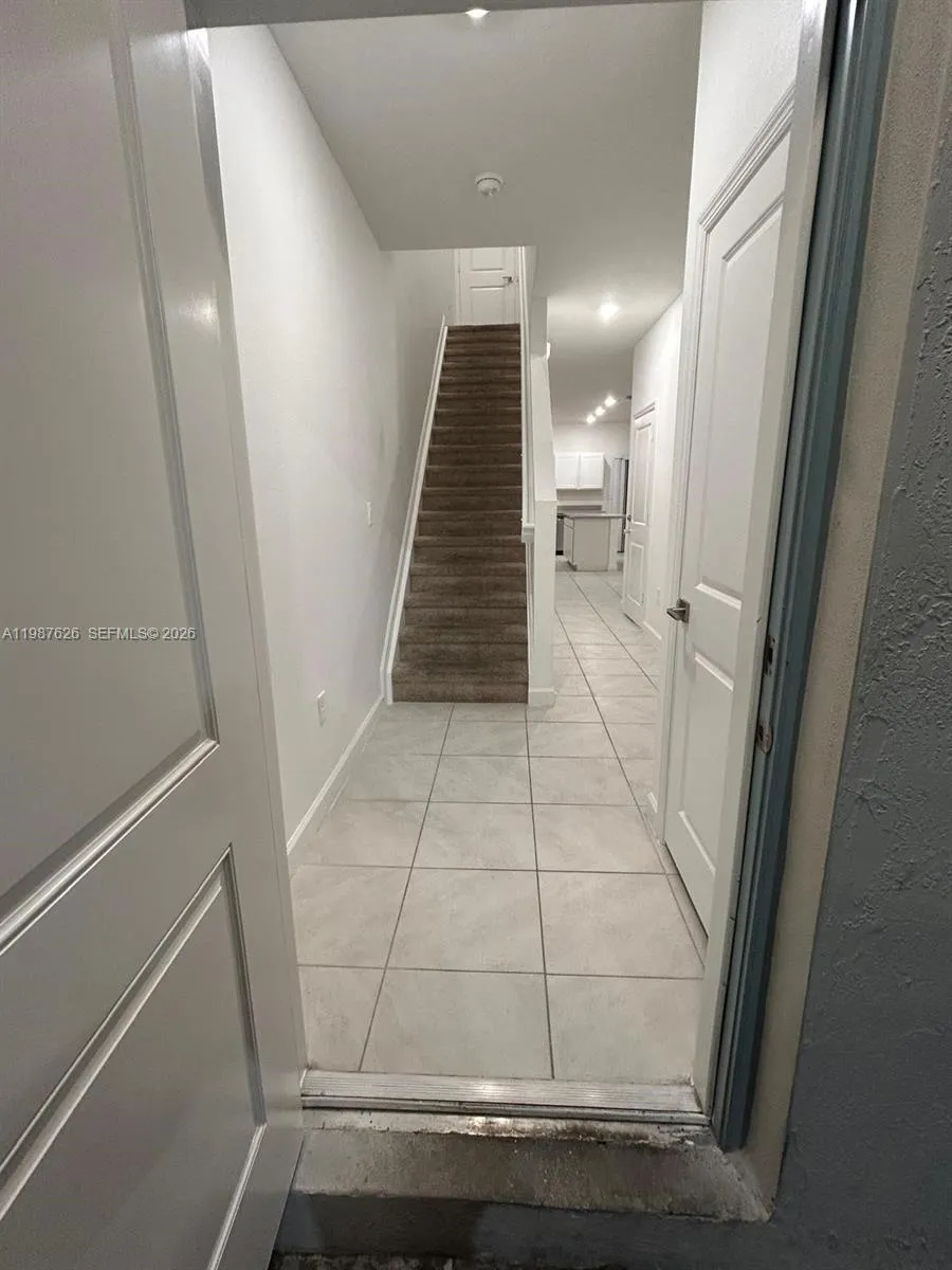 624 SW 12th St, Florida City FL 33034