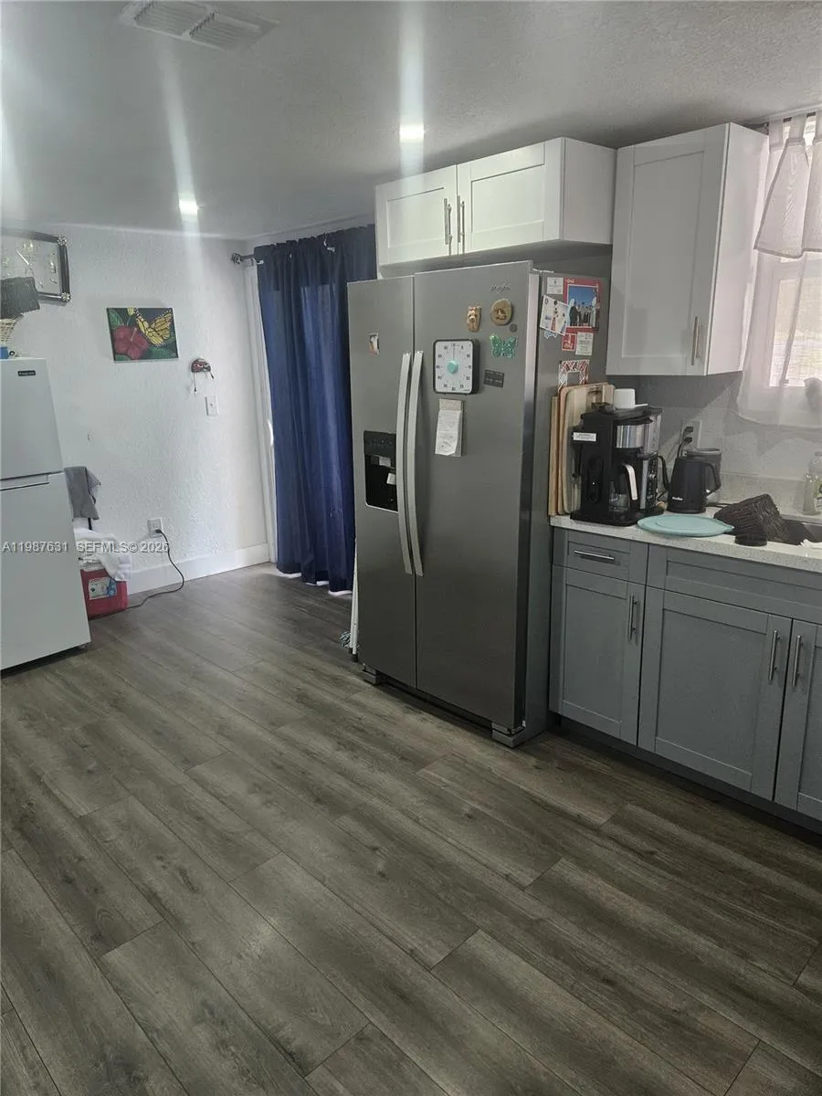 4 bedroom 3 bath for sale at 1380 SW 34th Ave, Fort Lauderdale FL 33312