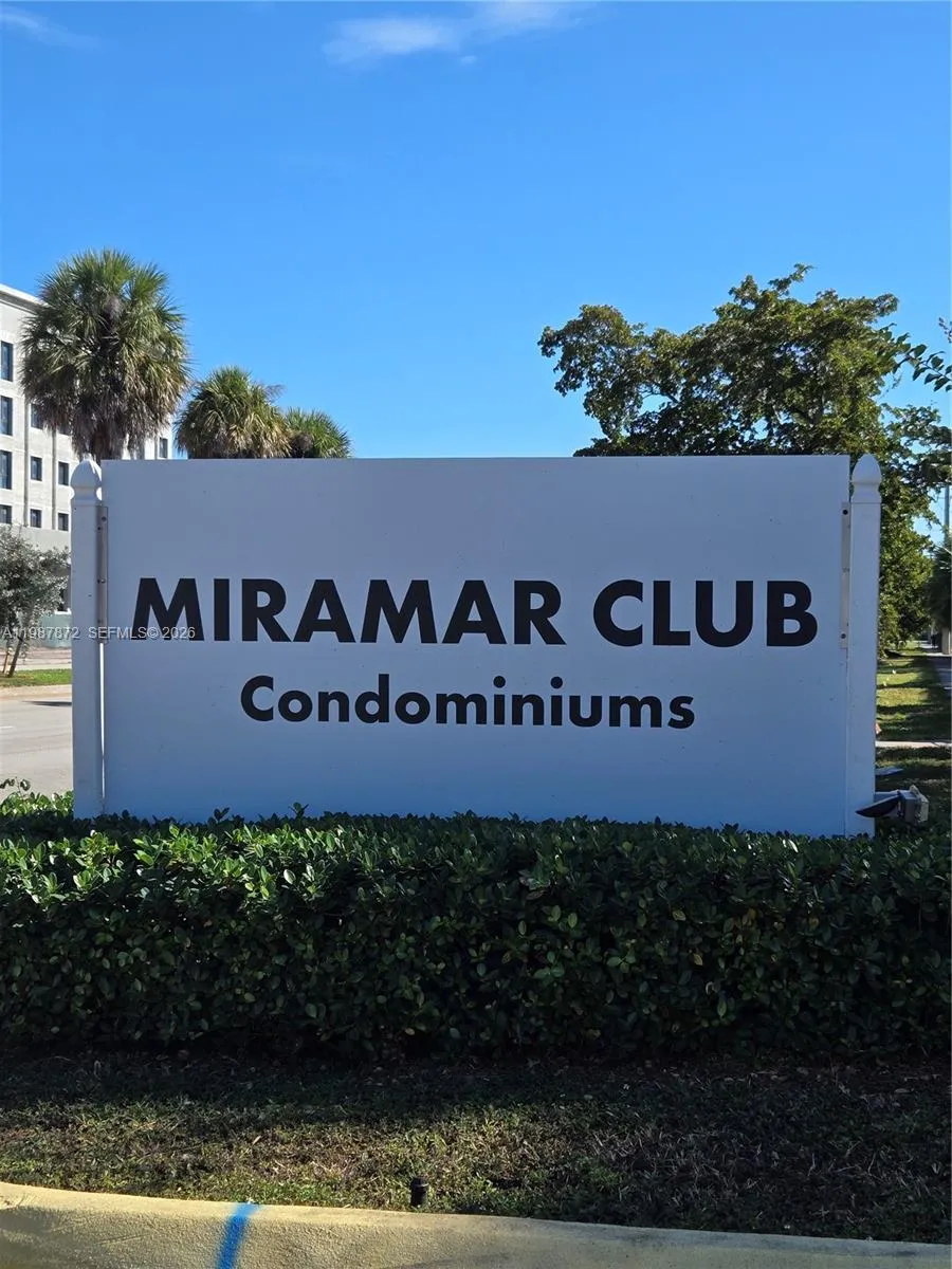 2 bedroom 2 bath for rent at 3400 Foxcroft Rd # 209, Miramar FL 33025