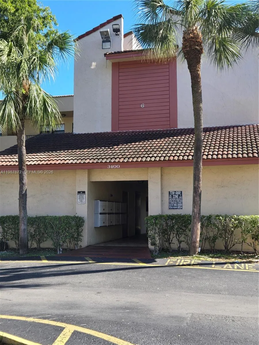 3400 Foxcroft Rd # 209, Miramar FL 33025