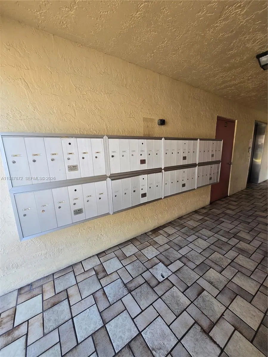 3400 Foxcroft Rd # 209, Miramar FL 33025