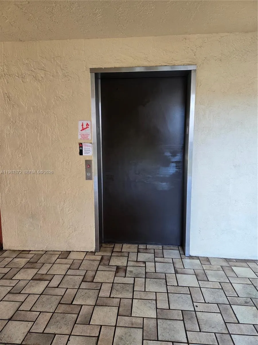 3400 Foxcroft Rd # 209, Miramar FL 33025