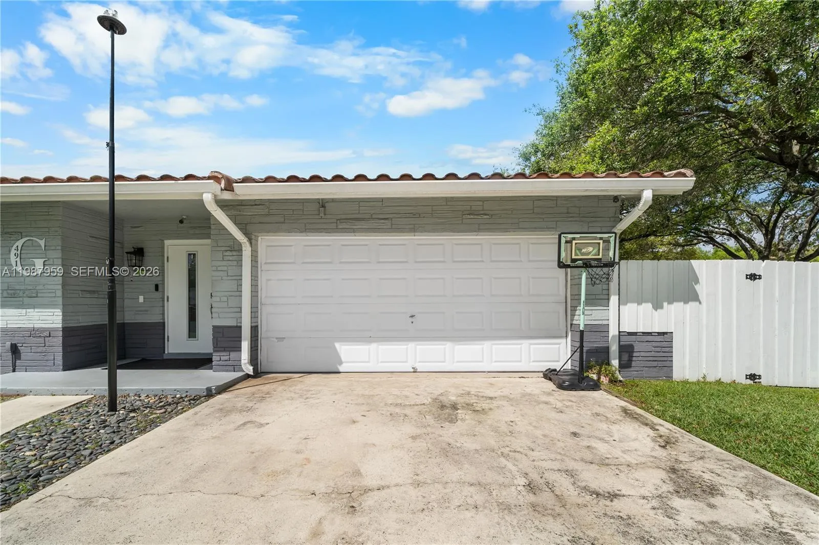 5 bedroom 2 bath for sale at 491 NW 45th Ter, Plantation FL 33317