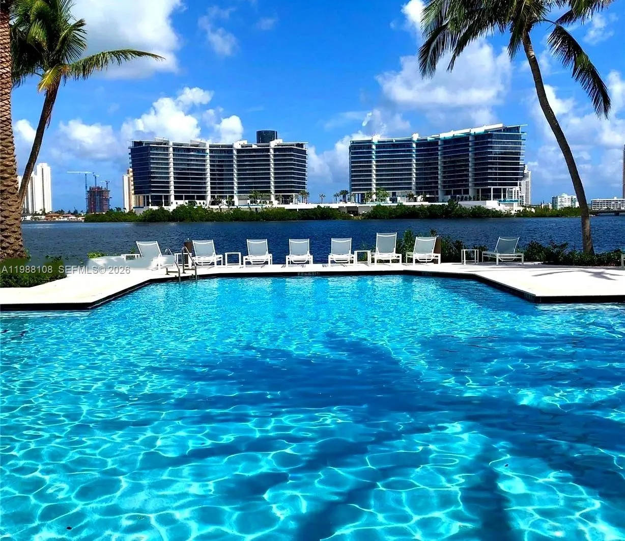 2 bedroom 2 bath for sale at 3255 NE 184th St, Aventura FL 33160