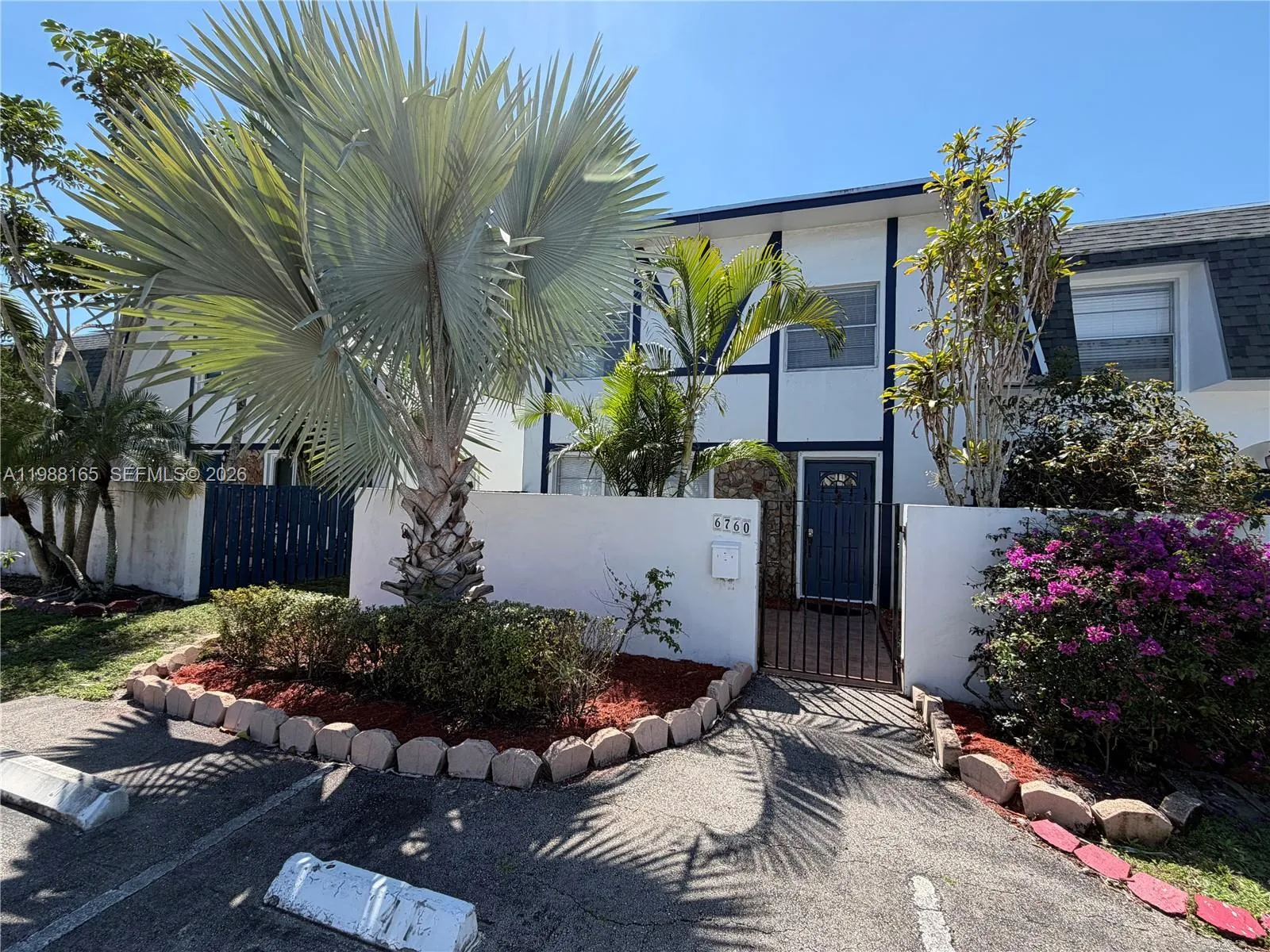 3 bedroom 2 bath for sale at 6760 SW 40th St # 41, Davie FL 33314