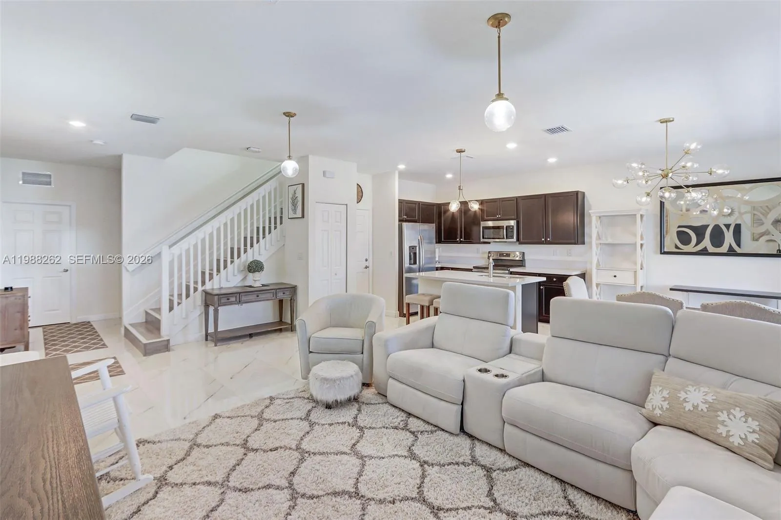 3375 W 100th Ter, Hialeah FL 33018