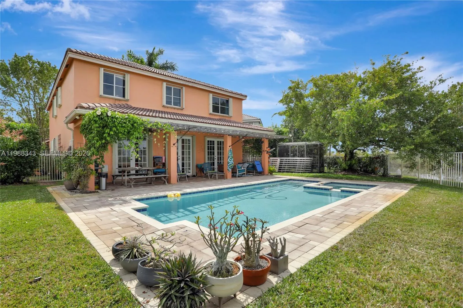 1653 Winterberry Ln, Weston FL 33327