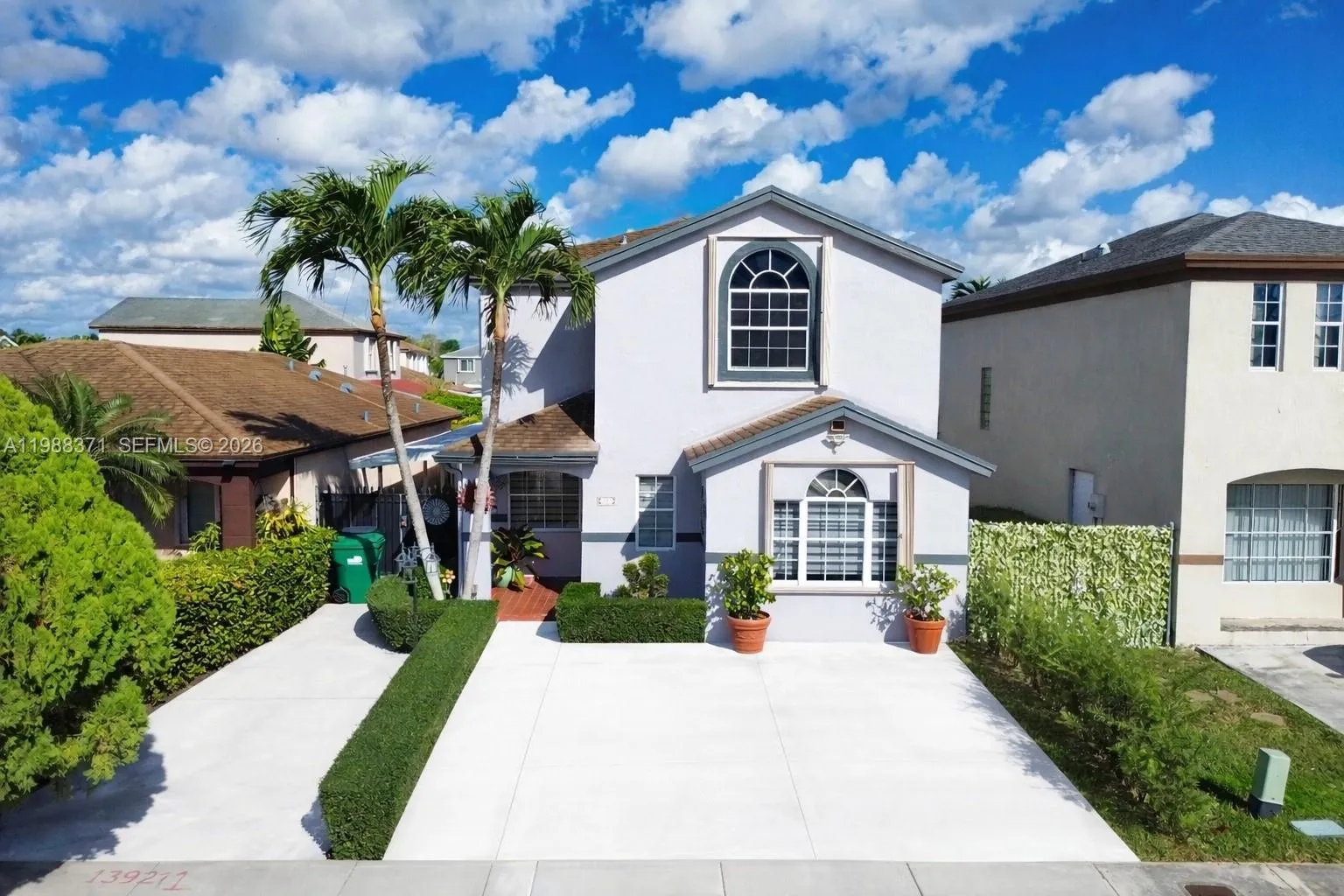 3 bedroom 2 bath for sale at 13921 SW 164th St, Miami FL 33177