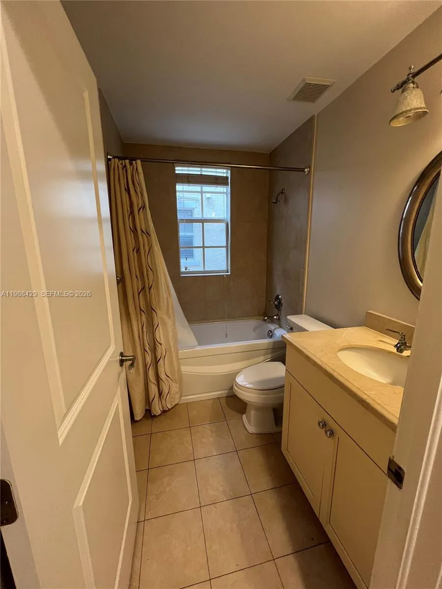 481 Menendez Ave # 9, Coral Gables FL 33146