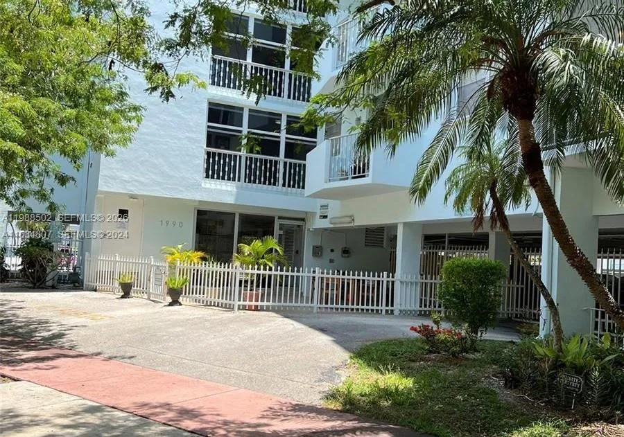 1990 Marseille Dr # 402, Miami Beach FL 33141