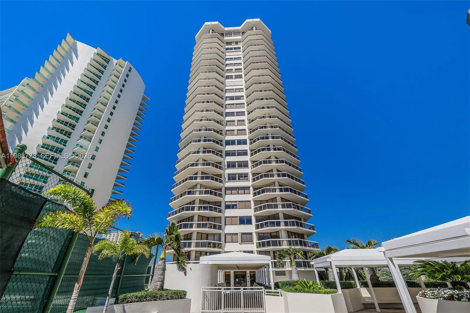 20185 E Country Club Dr # 302, Aventura FL 33180