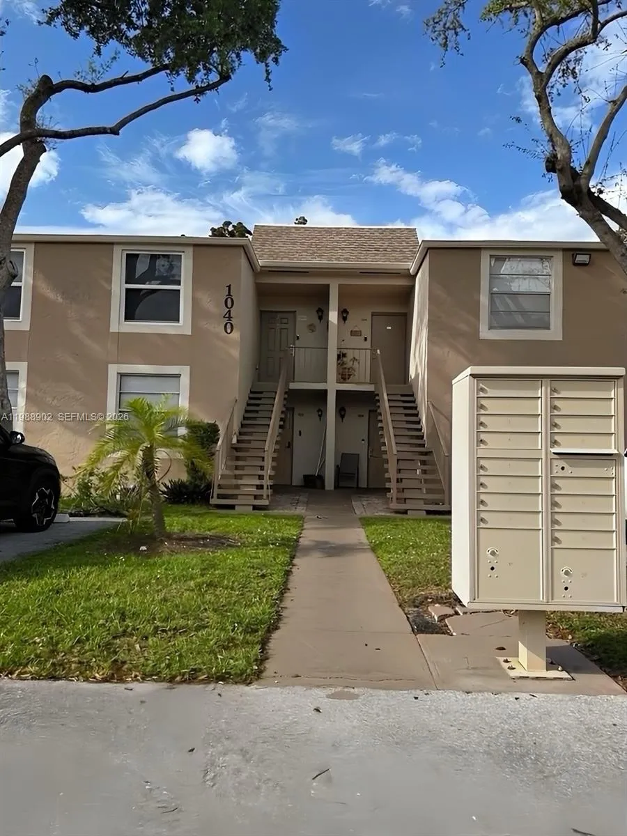 2 bedroom 2 bath for sale at 1040 NW 80th Ave # 203, Margate FL 33063