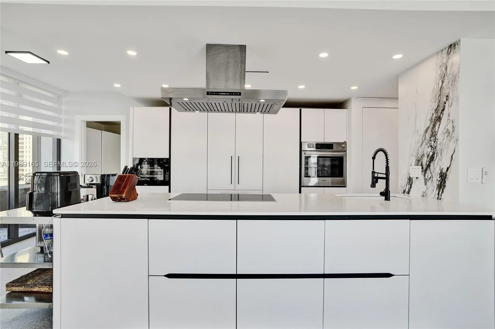 520 Brickell Key Dr # A1015, Miami FL 33131