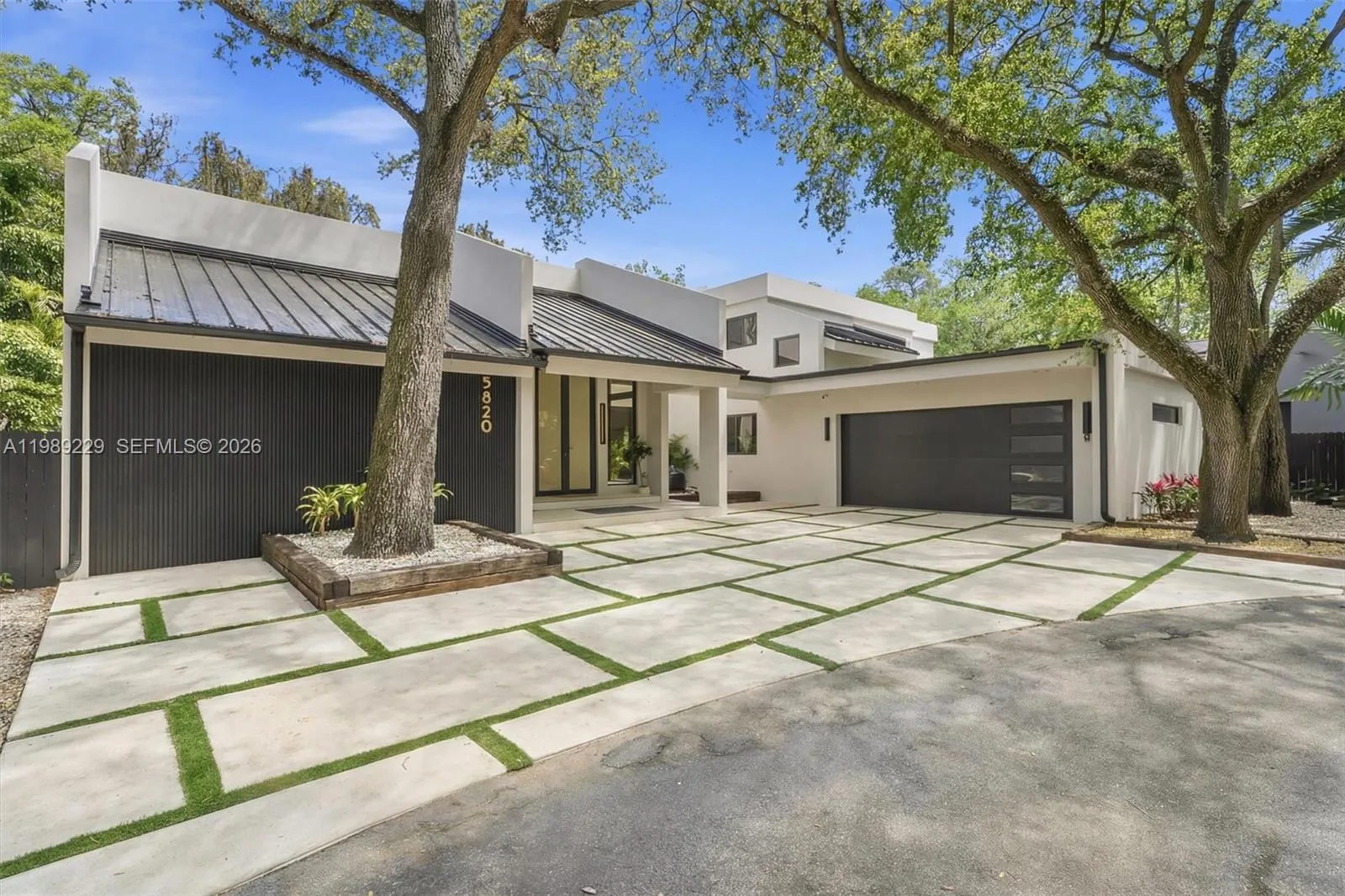 5820 SW 33rd Ln, Hollywood FL 33312