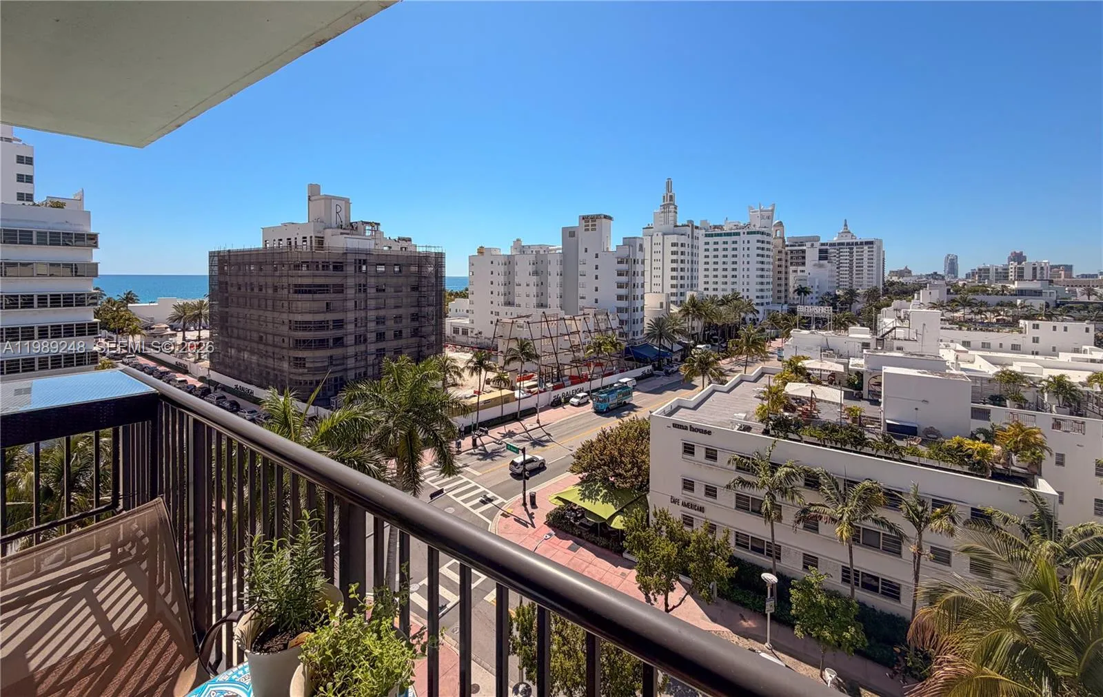 1 bedroom 2 bath for sale at 1800 Collins Ave # 9E, Miami Beach FL 33139