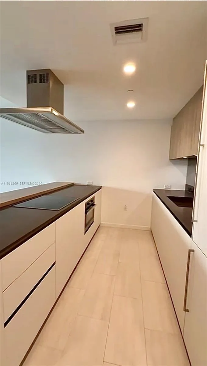 1000 brickell plz # 2008, Miami FL 33131