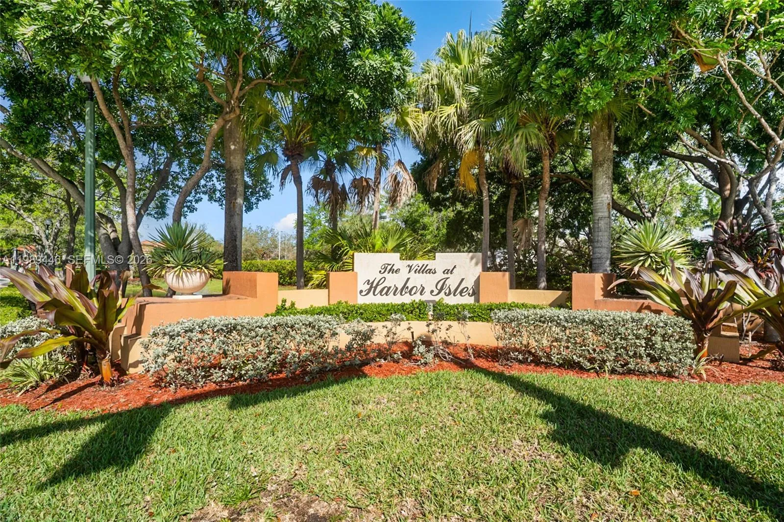 2 bedroom 2 bath for sale at 2265 Mariner Ct # 2610, Dania Beach FL 33312