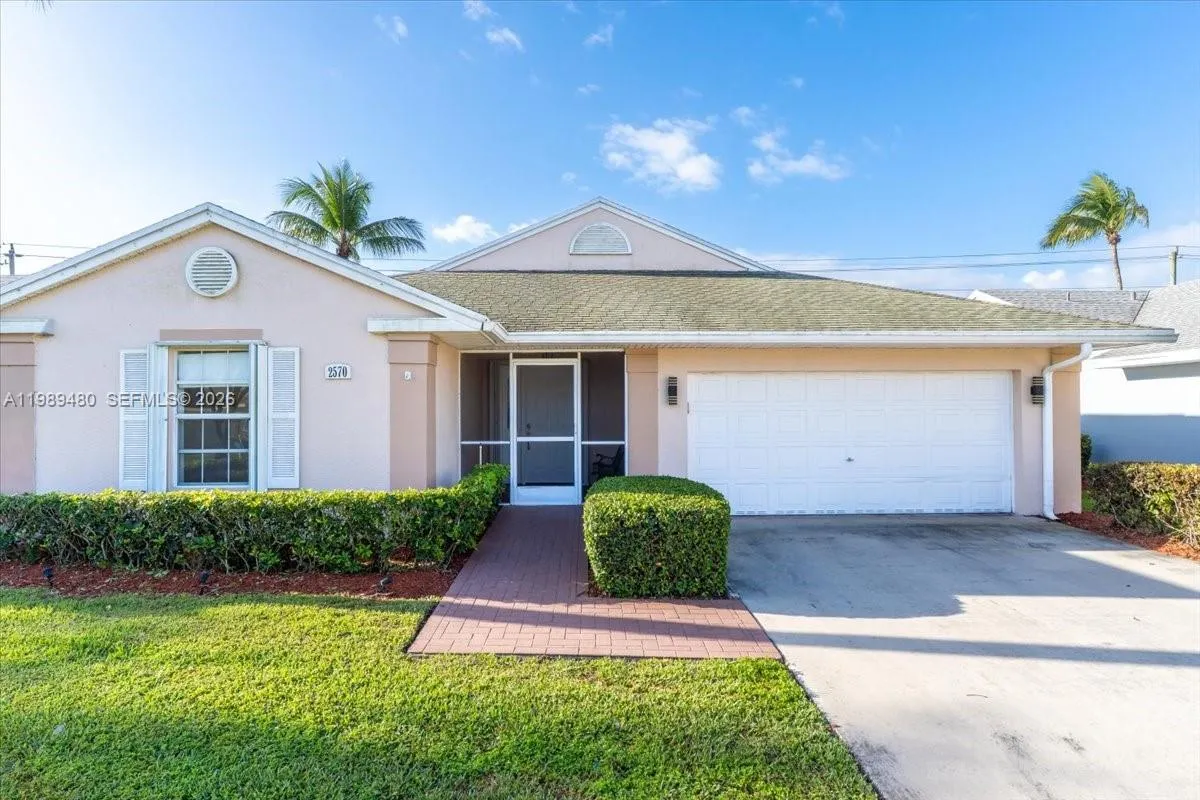2570 SE 7th Pl, Homestead FL 33033