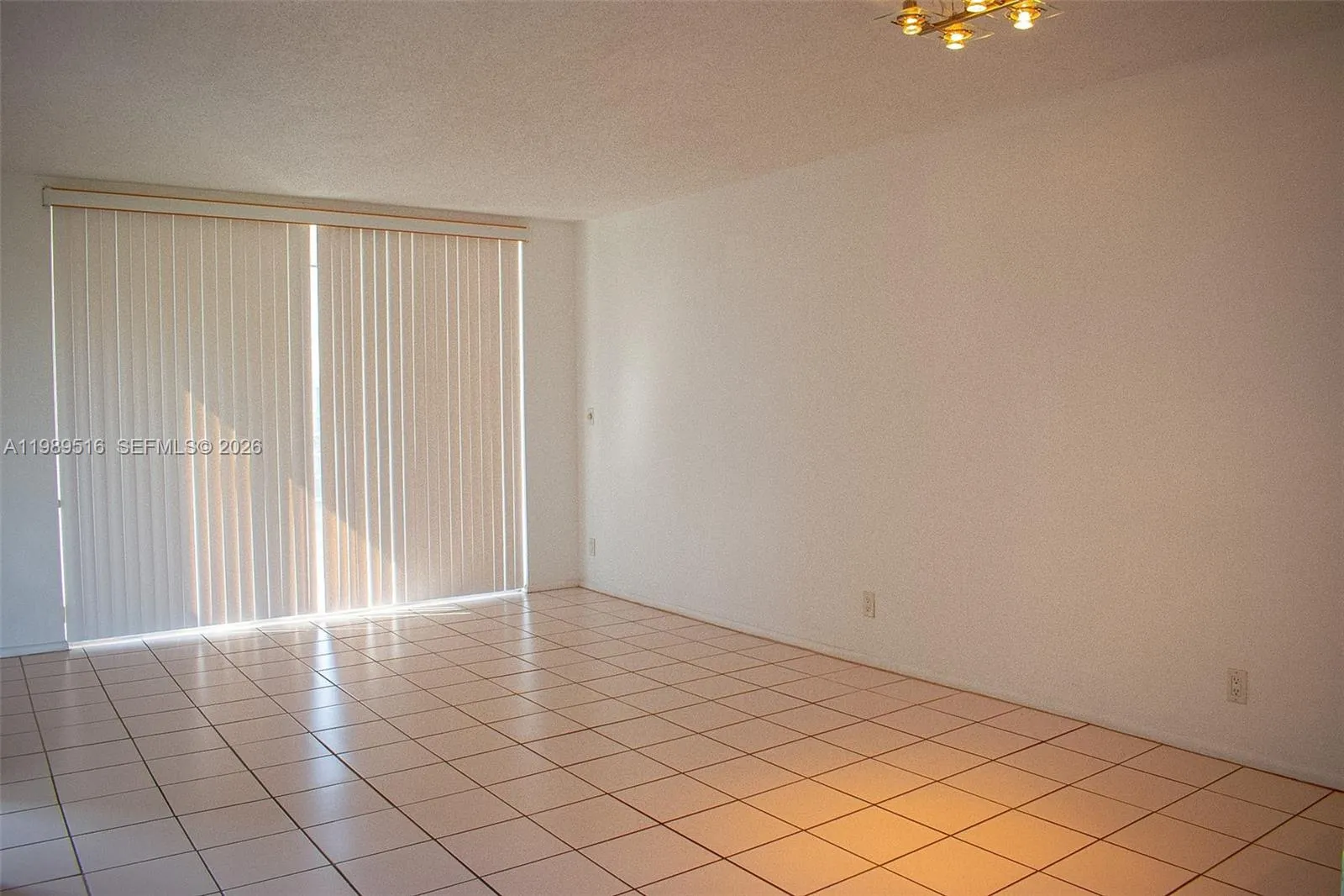 9230 Lagoon Pl # 411, Davie FL 33324