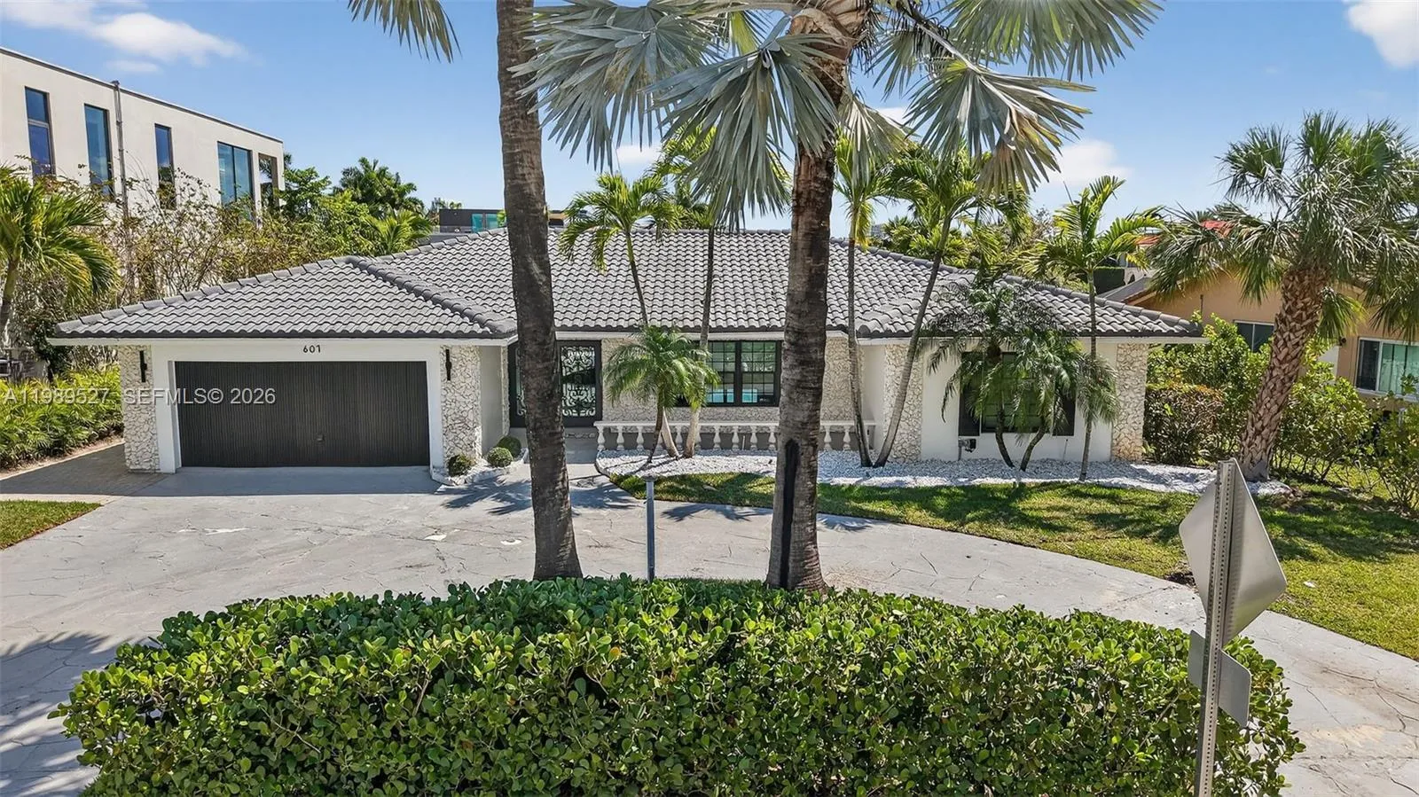 607 Layne Blvd, Hallandale Beach FL 33009