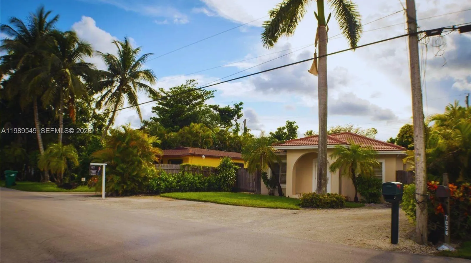 7048 SW 83rd Ct, Miami FL 33143