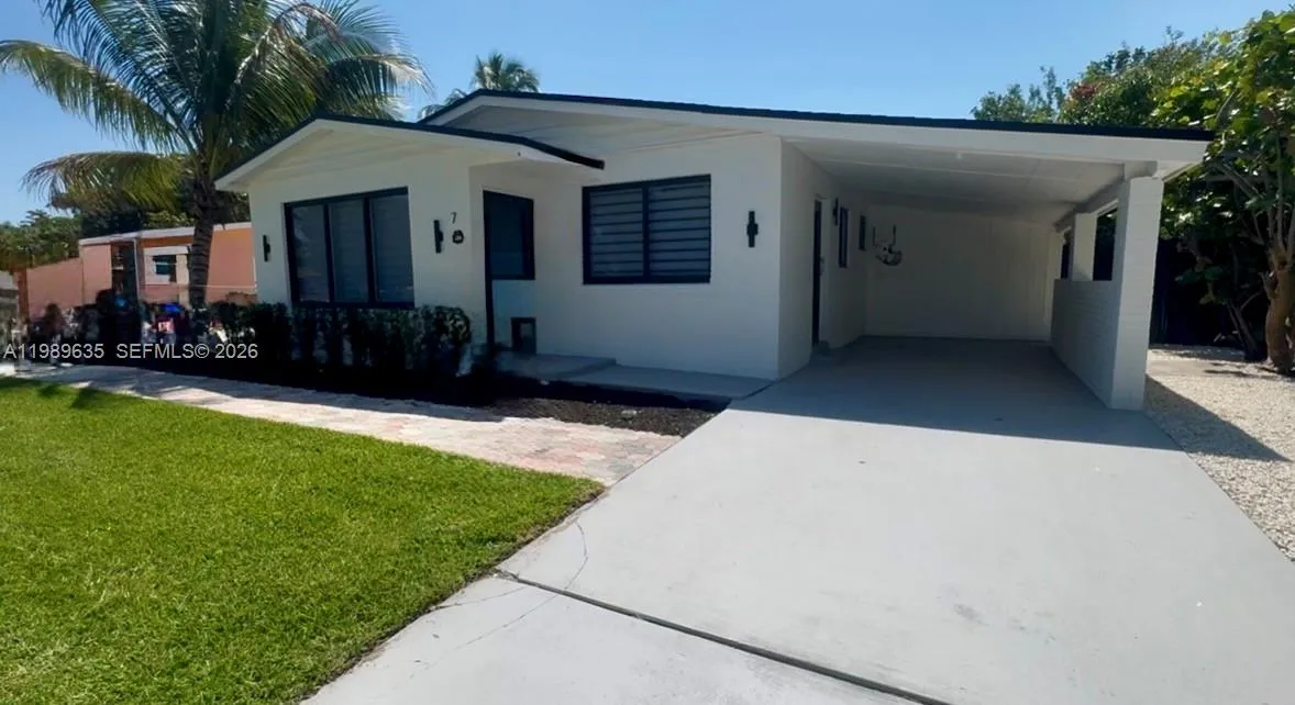 3 bedroom 2 bath for sale at 740 NE 43rd Ct, Deerfield Beach FL 33064