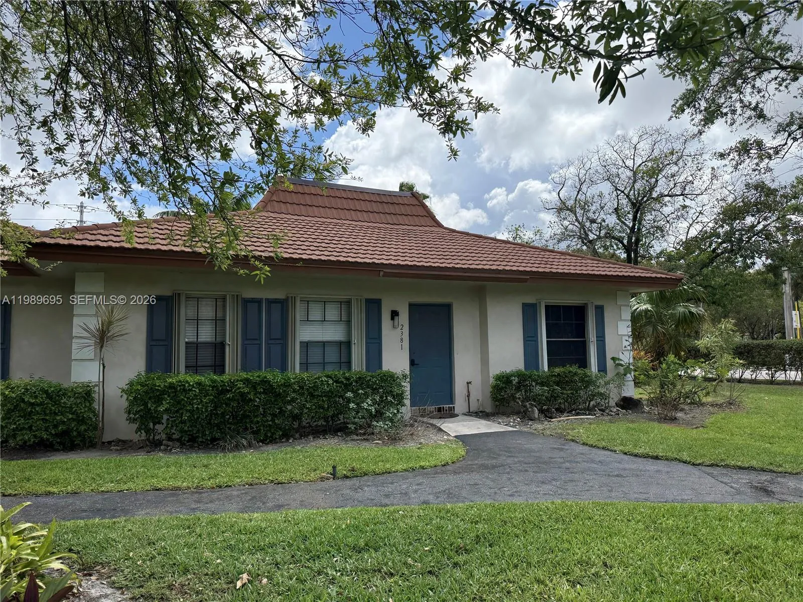 3 bedroom 2 bath for sale at 2381 SW 70th Ave # 49, Davie FL 33317