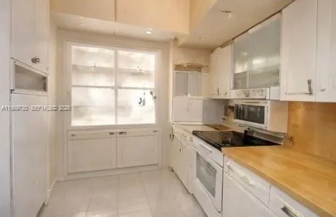 3531 Inverrary Dr # 310, Lauderhill FL 33319