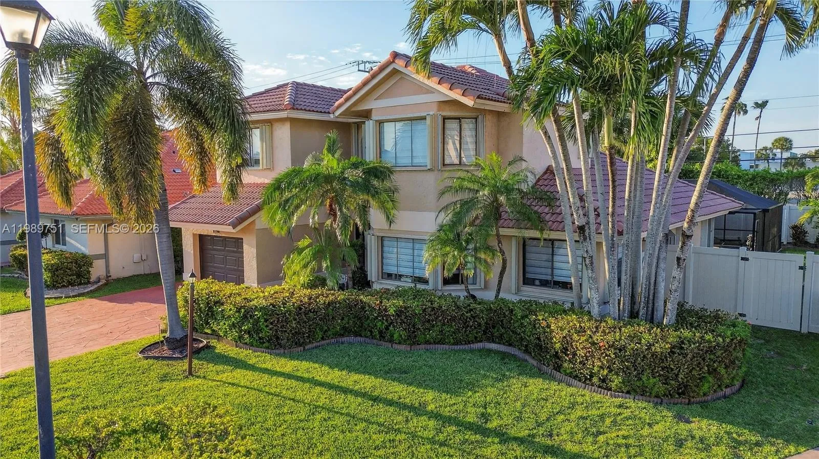 11501 SW 9th Ct, Pembroke Pines FL 33025