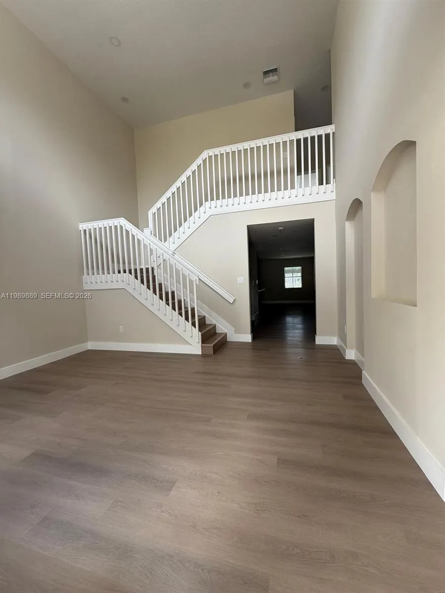 16432 SW 47th Ter, Miami FL 33185