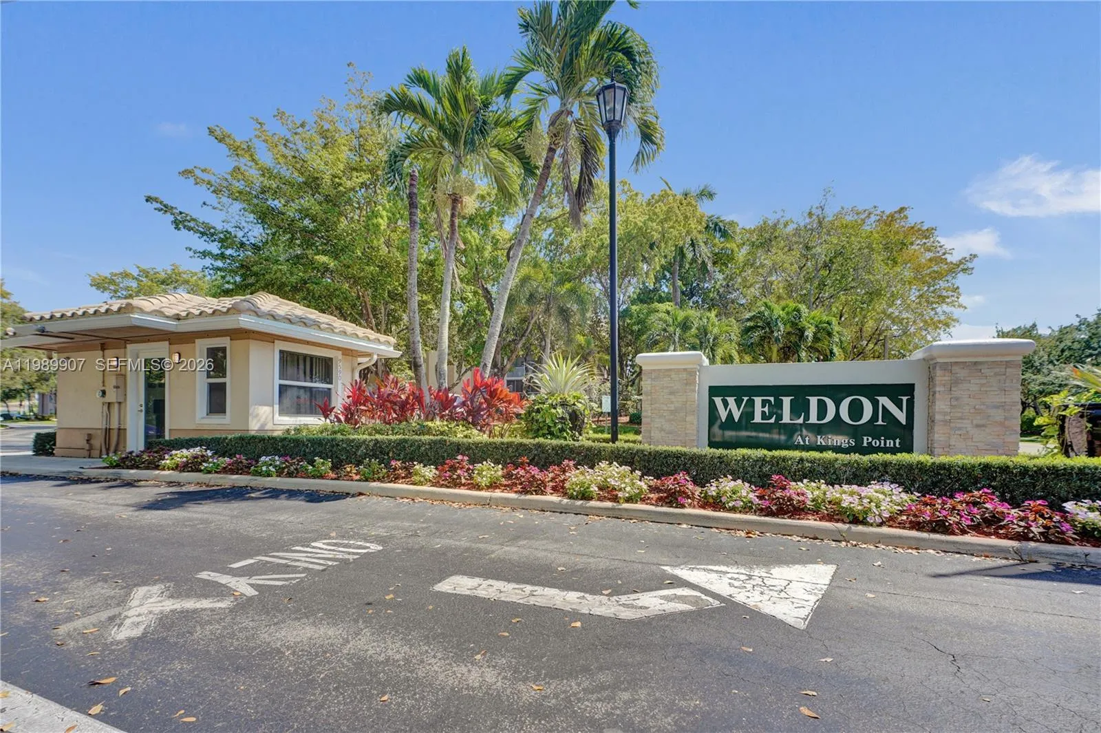 2 bedroom 1 bath for sale at 9511 Weldon Cir # G306, Tamarac FL 33321
