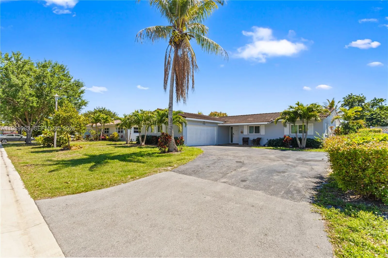 7506 NW 41st St, Coral Springs FL 33065