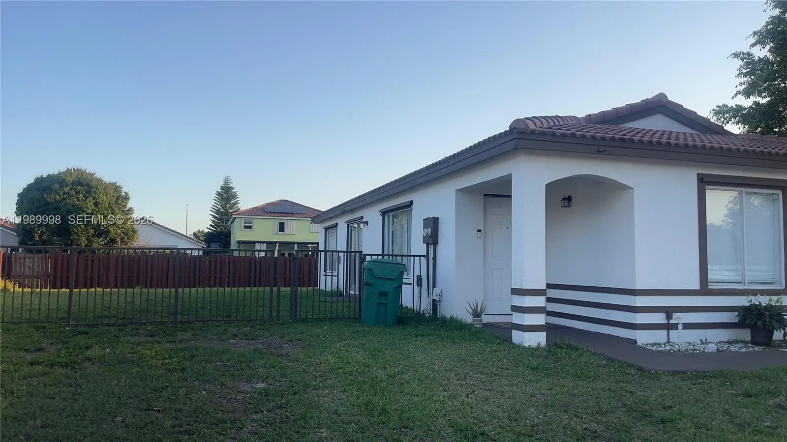 3 bedroom 2 bath for sale at 14252 SW 175th Ter, Miami FL 33177