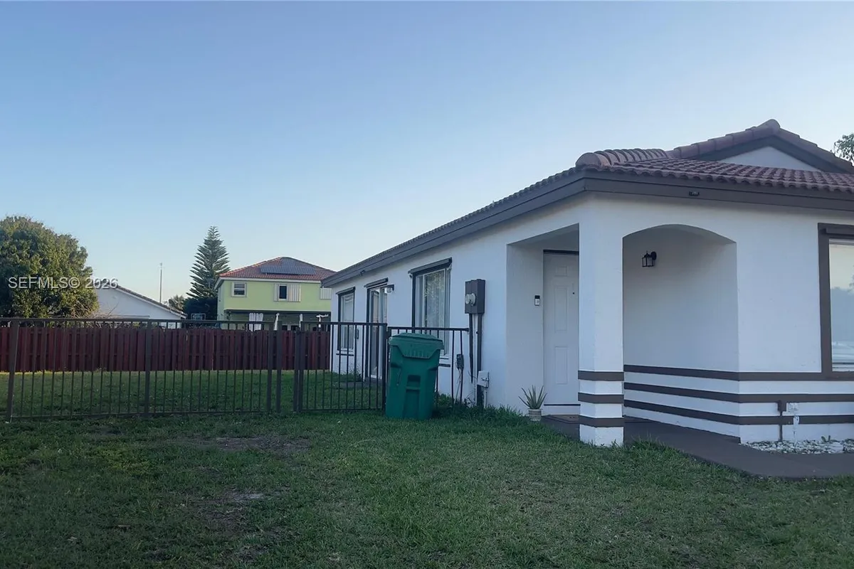 14252 SW 175th Ter, Miami FL 33177