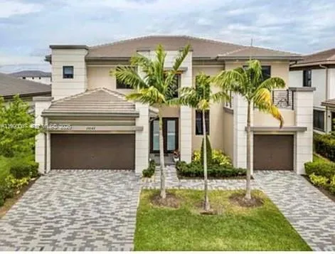 6 bedroom 6 bath for sale at 10545 S Lago Vista Circle, Parkland FL 33076