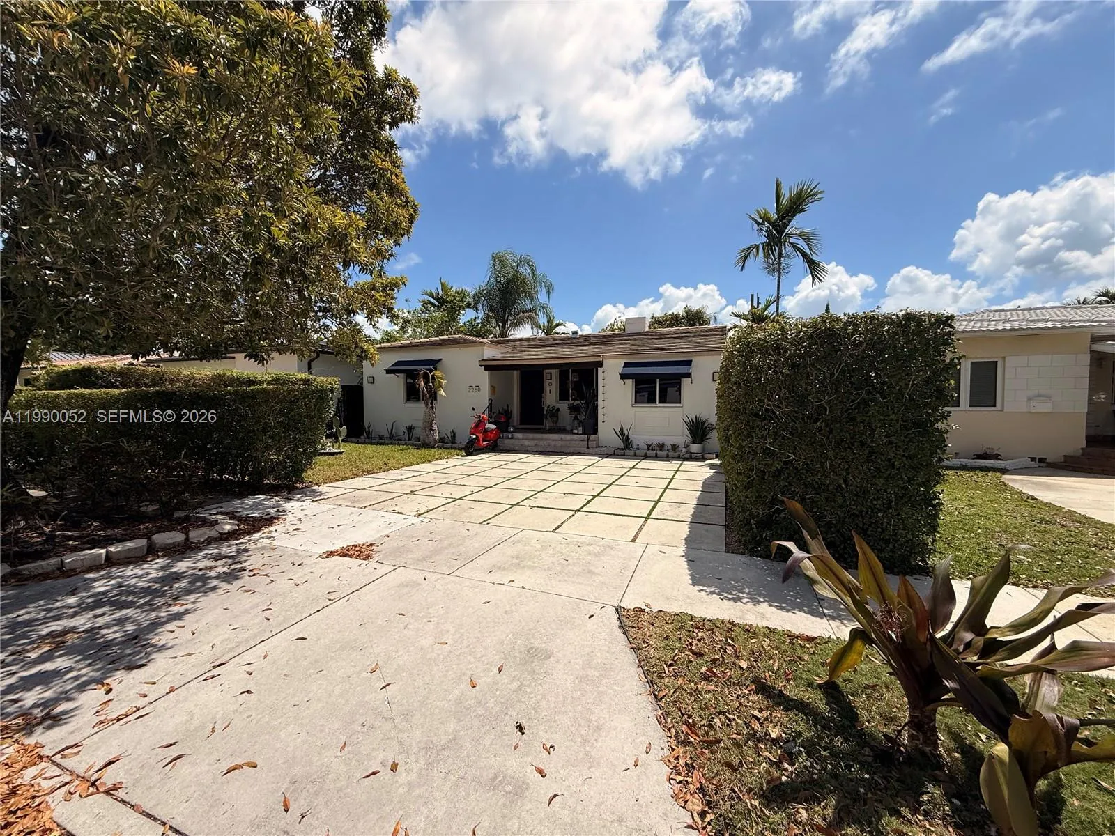 3 bedroom 2 bath for sale at 2260 SW 25th St, Miami FL 33133