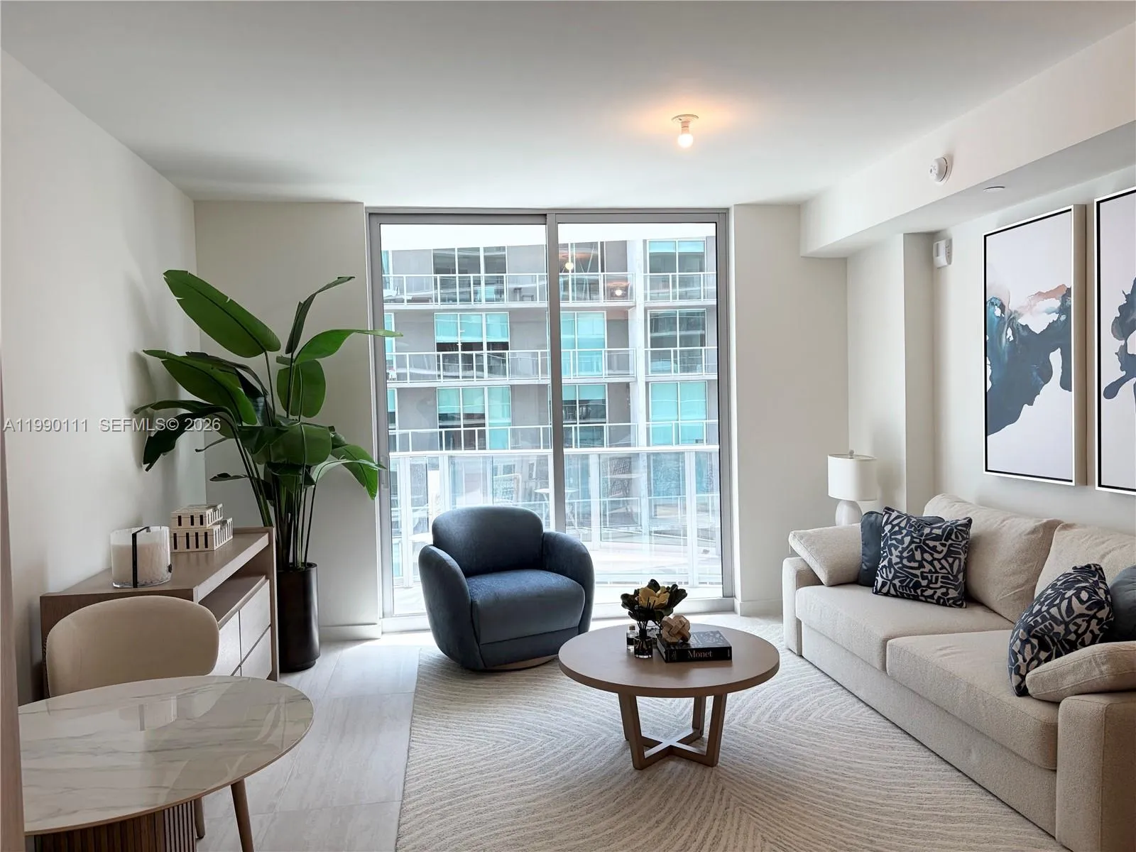 77 SE 5th street # 2709, Miami FL 33131