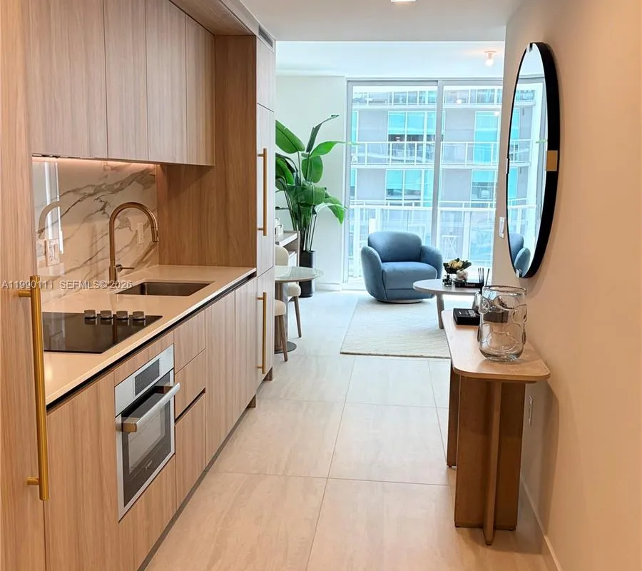 77 SE 5th street # 2709, Miami FL 33131