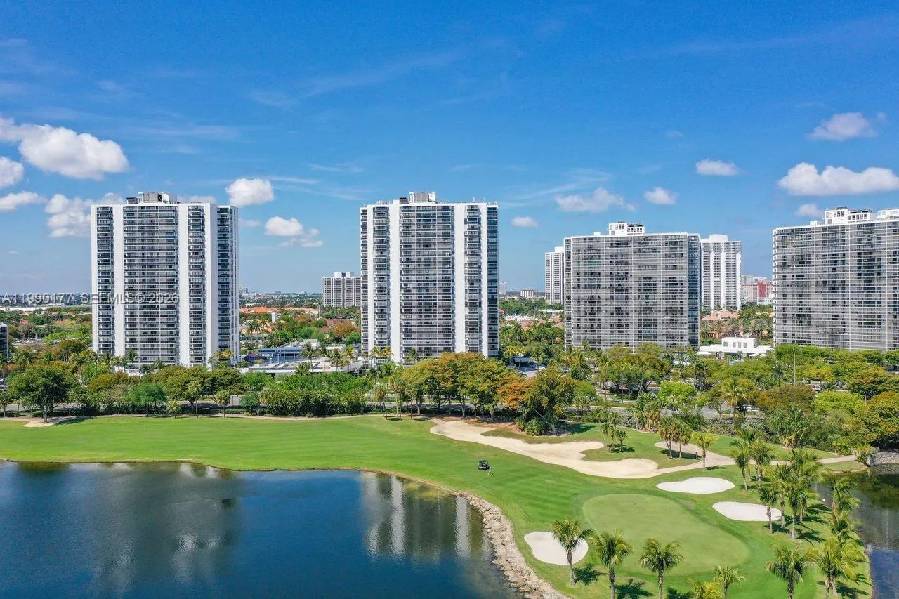 3675 N Country Club Dr # 401, Aventura FL 33180