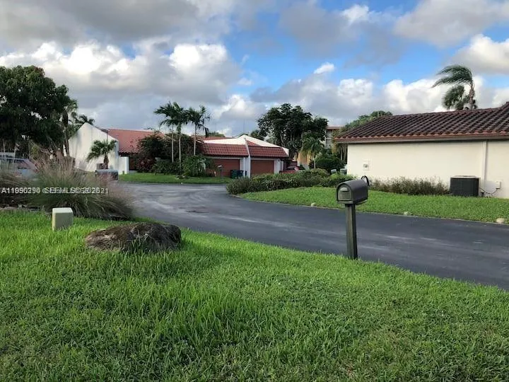 534 NE 195th St # 534, Miami FL 33179