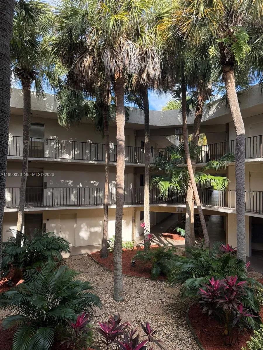 8025 SW 107th Ave # 213, Miami FL 33173